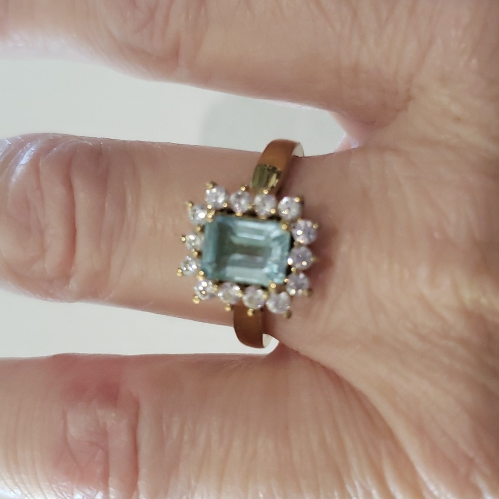 Gold Karis Jewelry Halo style Blue Center Stone CZ Circles Center Blue Size 10